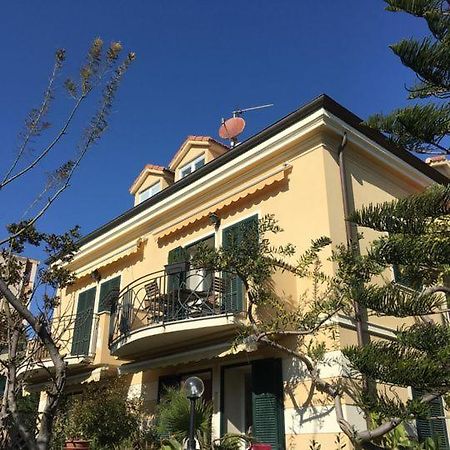Appartamento Villa Rita A 100 M Dal Mare! Vallecrosia Zewnętrze zdjęcie