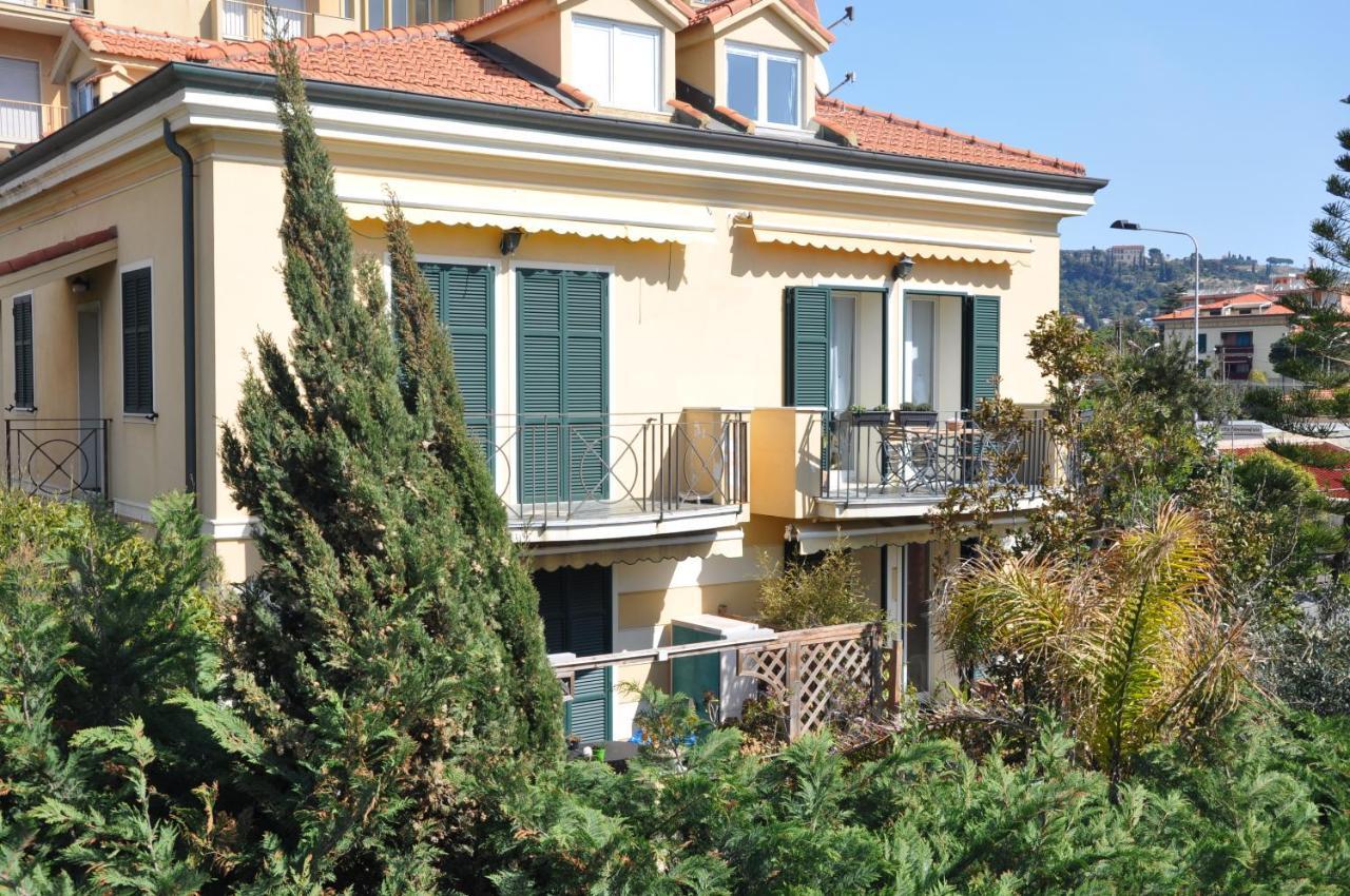 Appartamento Villa Rita A 100 M Dal Mare! Vallecrosia Zewnętrze zdjęcie