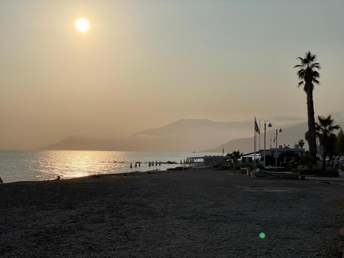 Appartamento Villa Rita A 100 M Dal Mare! Vallecrosia Zewnętrze zdjęcie