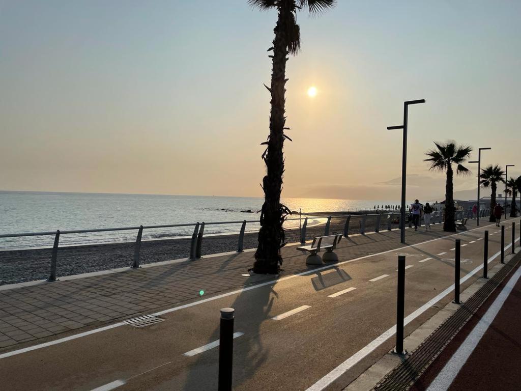 Appartamento Villa Rita A 100 M Dal Mare! Vallecrosia Zewnętrze zdjęcie