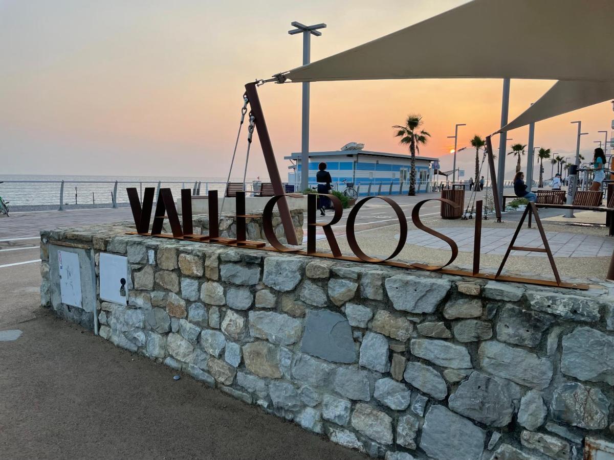 Appartamento Villa Rita A 100 M Dal Mare! Vallecrosia Zewnętrze zdjęcie