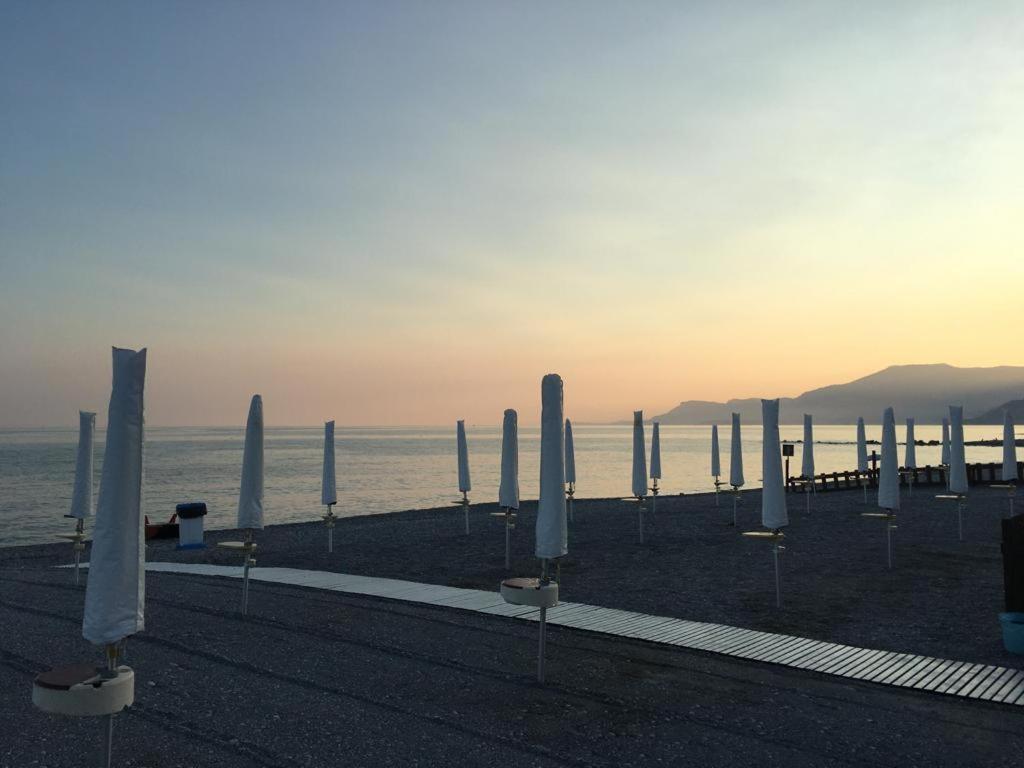 Appartamento Villa Rita A 100 M Dal Mare! Vallecrosia Zewnętrze zdjęcie